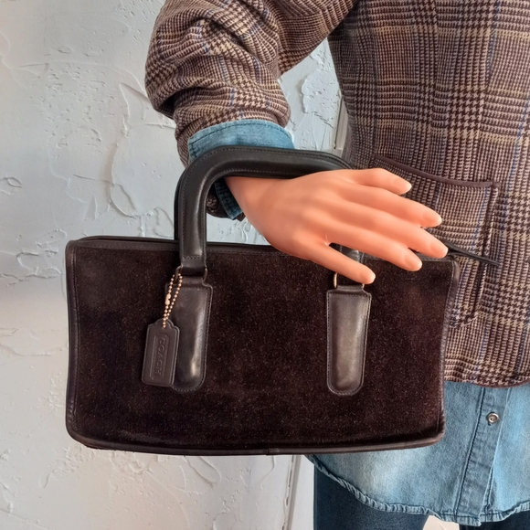 Coach Ruff-Out Suede, Mocha Zip-Top, Early 1970s - Picture 2 of 15